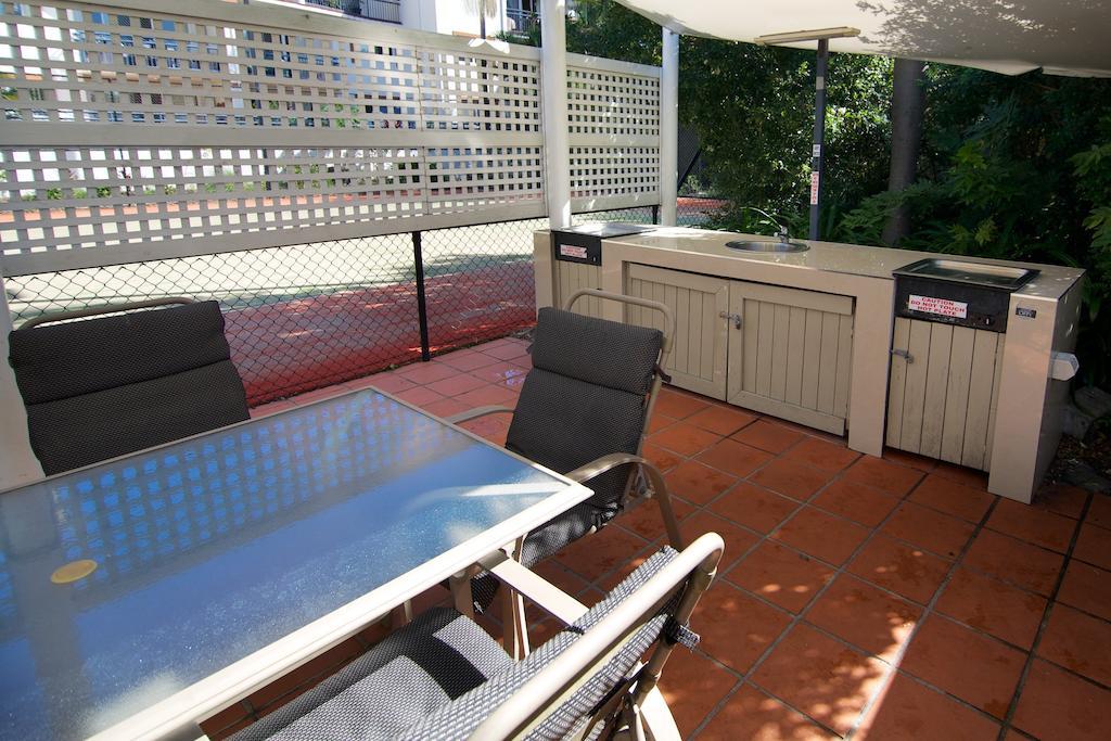 Blue Water Bay Villas Gold Coast Extérieur photo