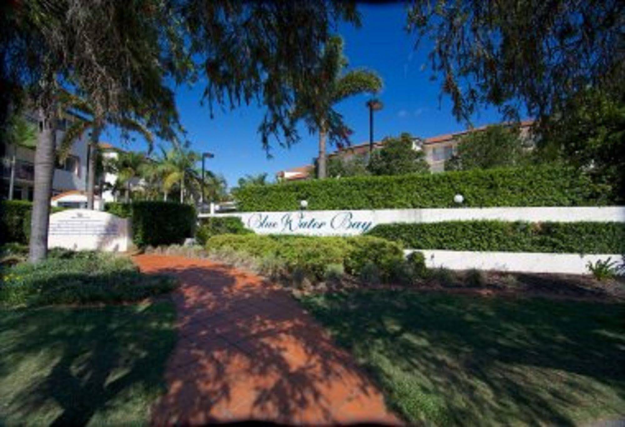 Blue Water Bay Villas Gold Coast Extérieur photo