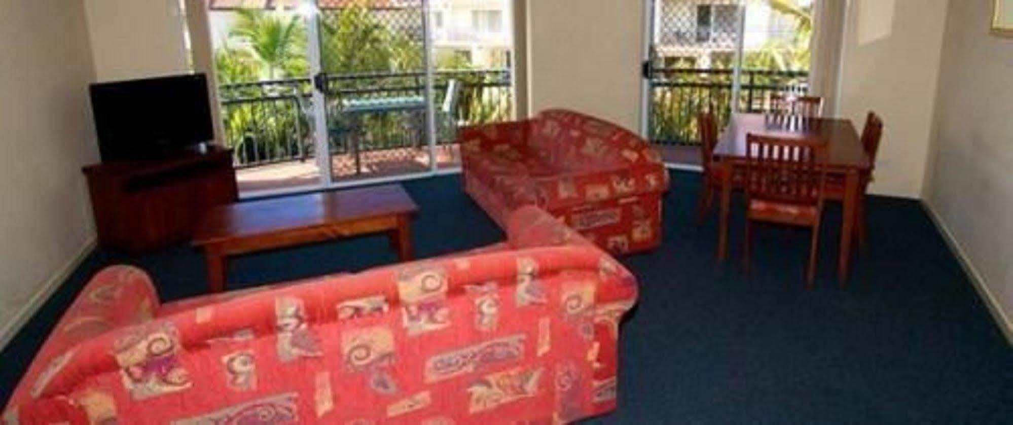 Blue Water Bay Villas Gold Coast Extérieur photo