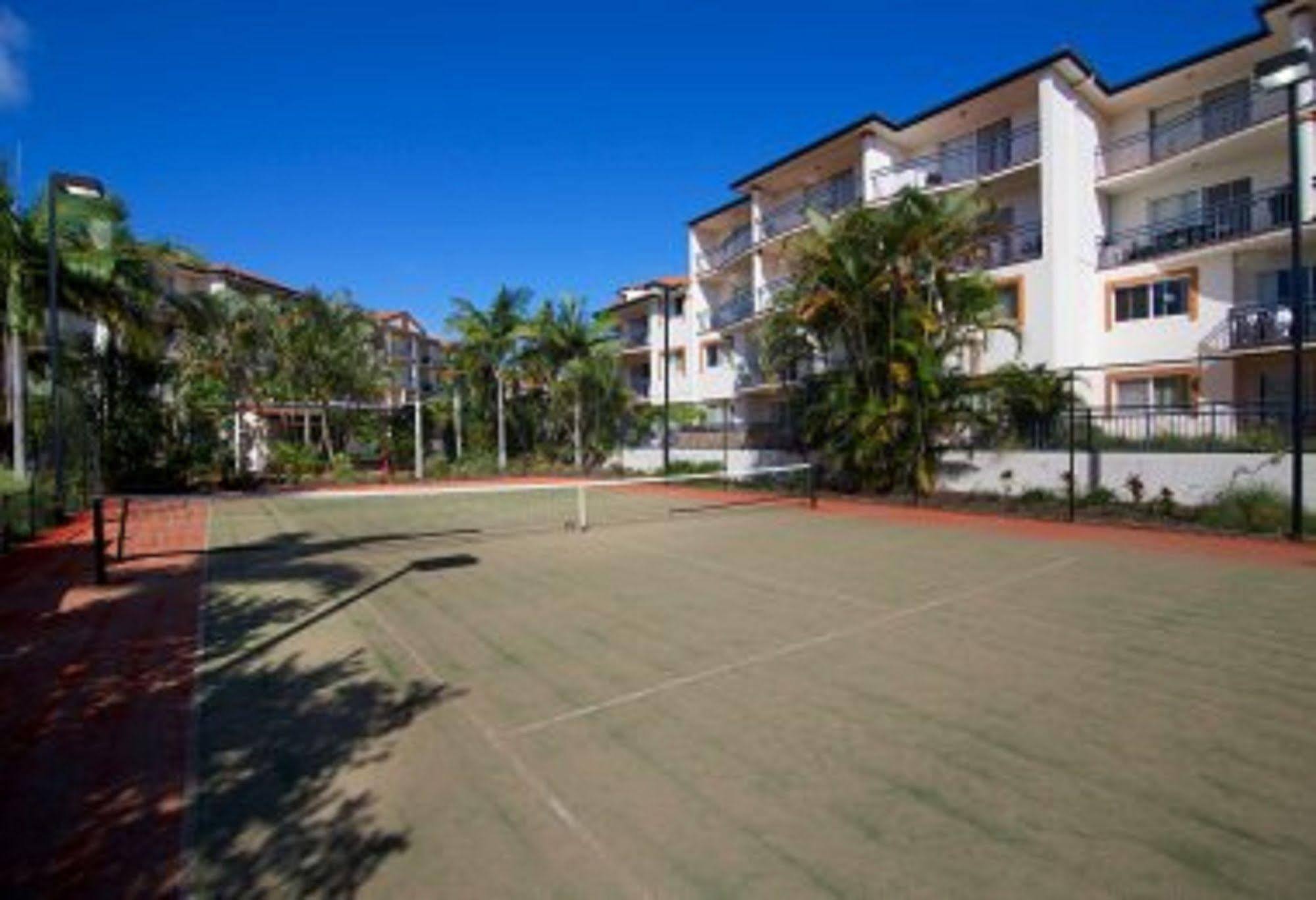Blue Water Bay Villas Gold Coast Extérieur photo